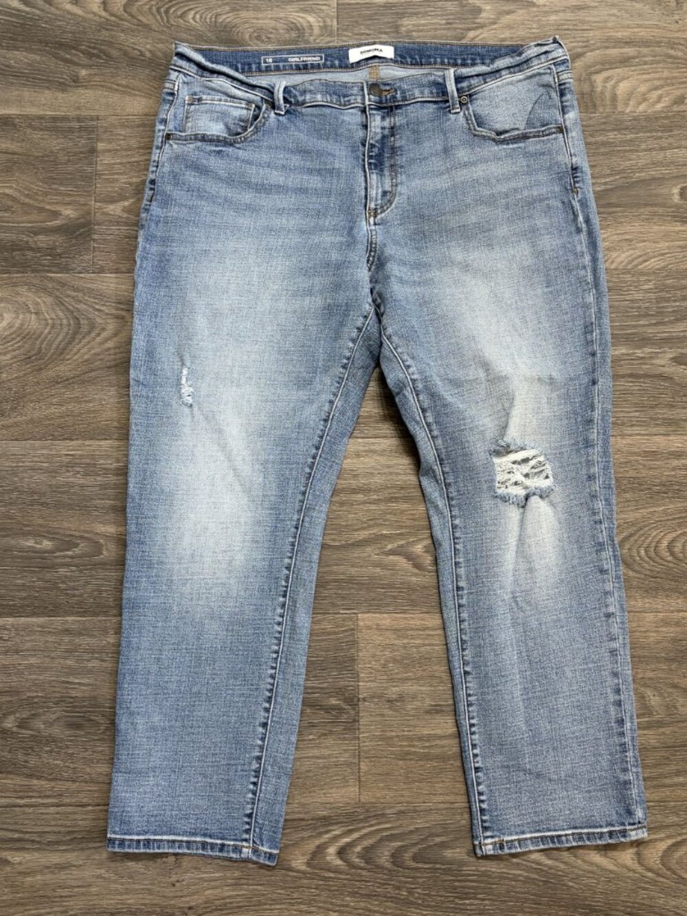 Sonoma Girlfriend Distressed Denim Jeans 16 Mid Rise Relaxed Light Wash Cropped